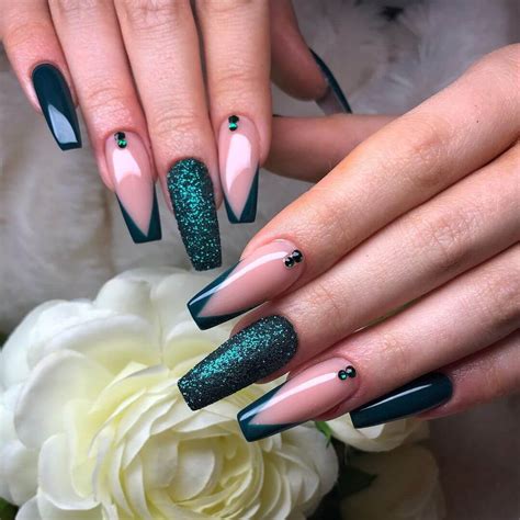 nail art with green and black